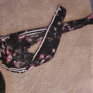 No boundaries, universe leggings. Medium